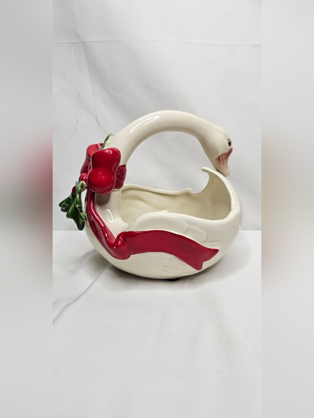 ​Vtg  Fitz and Floyd Christmas Swan Ceramic Basket Planter Candy Dish Holly FF